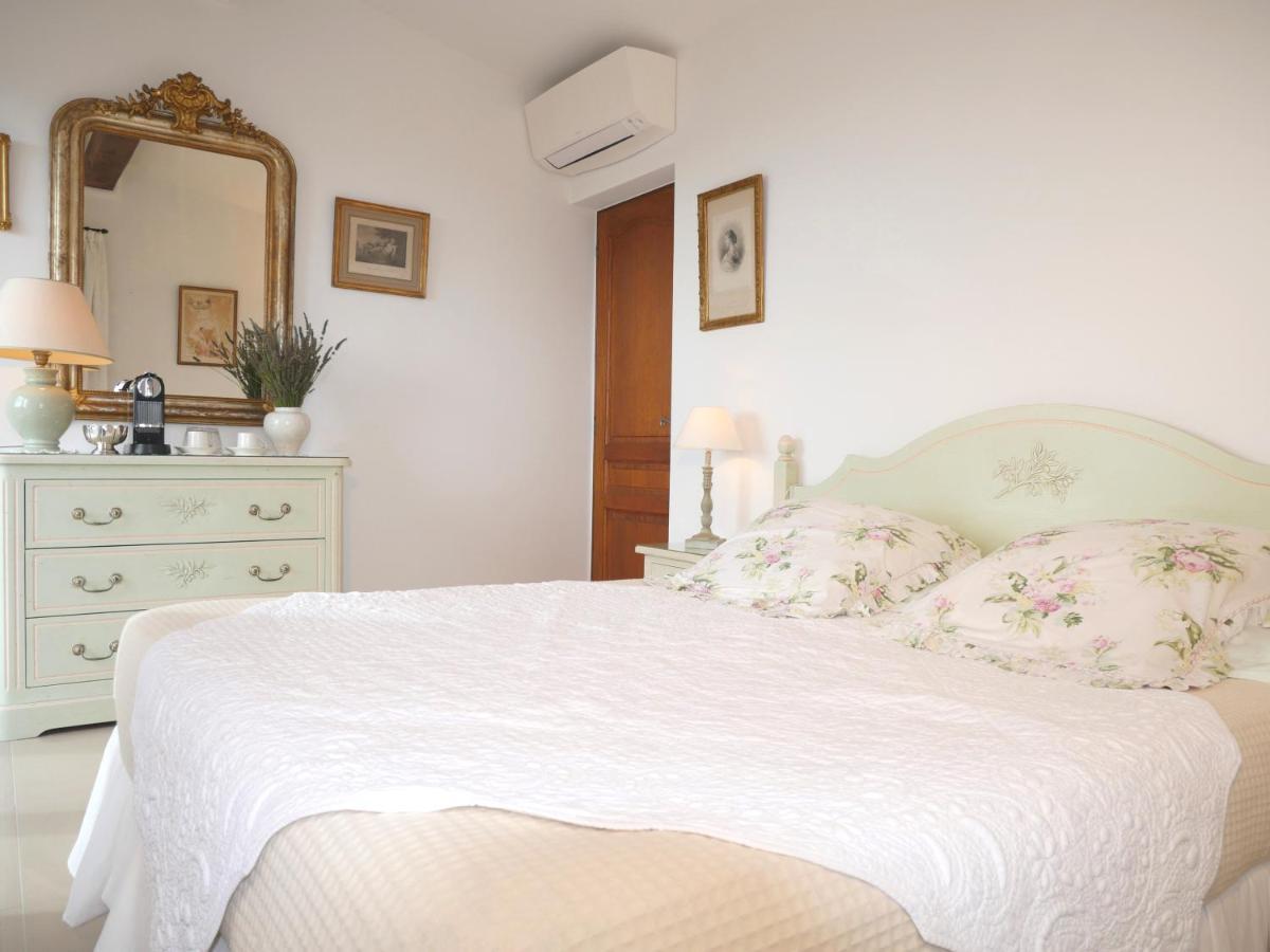 La Bastide Des Pins Bed & Breakfast ว็องส์ ภายนอก รูปภาพ