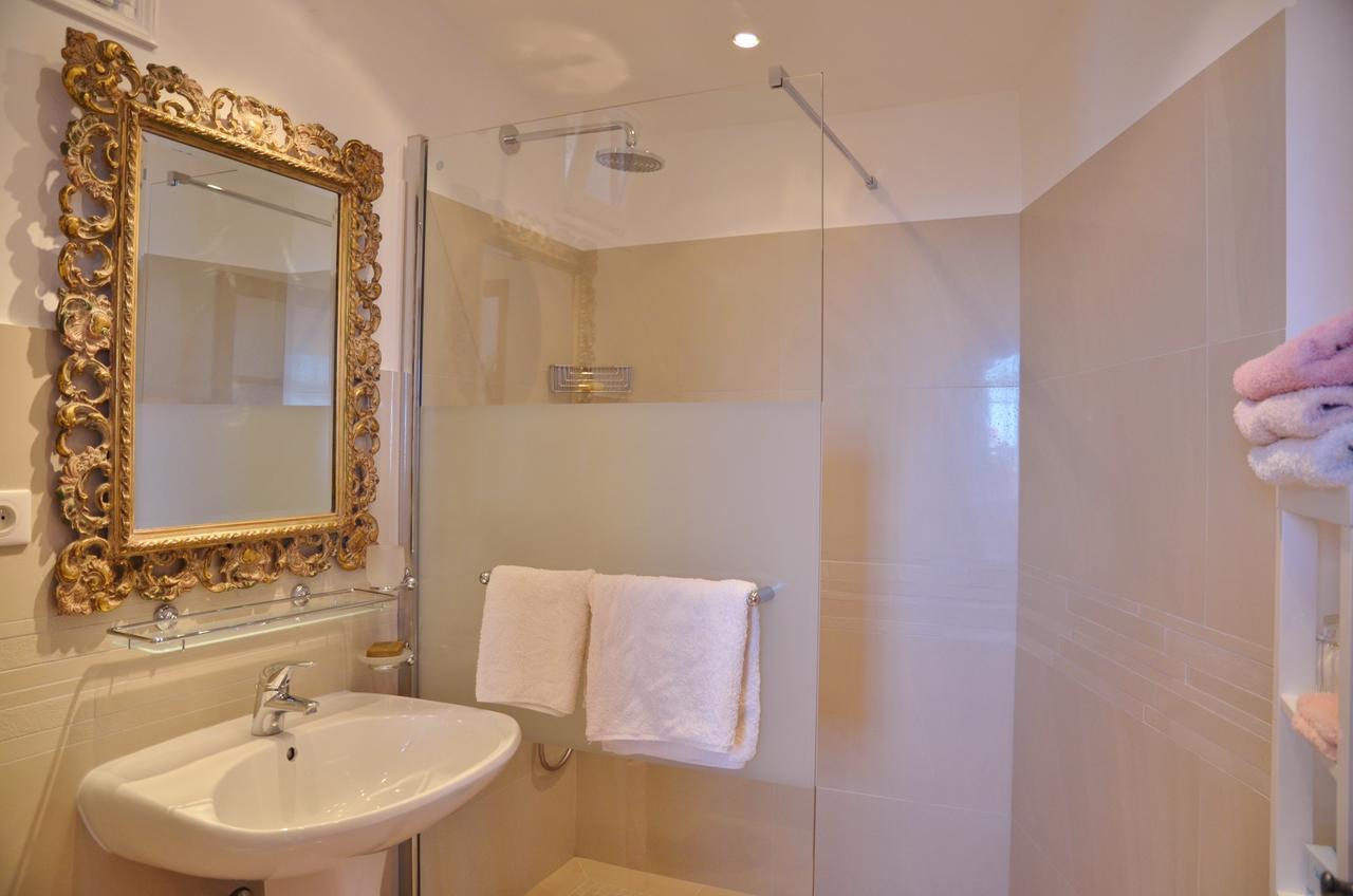 La Bastide Des Pins Bed & Breakfast ว็องส์ ภายนอก รูปภาพ
